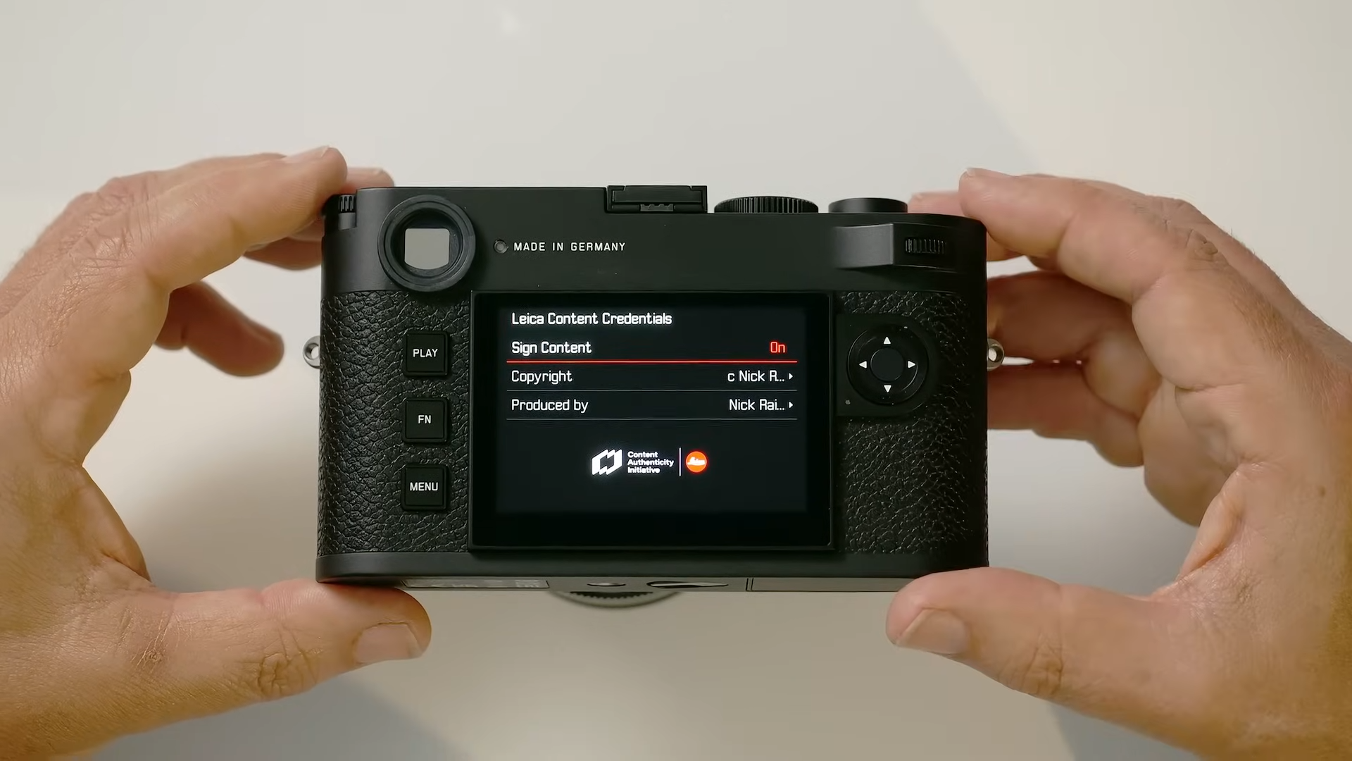 Leica M11-P content credentials menu